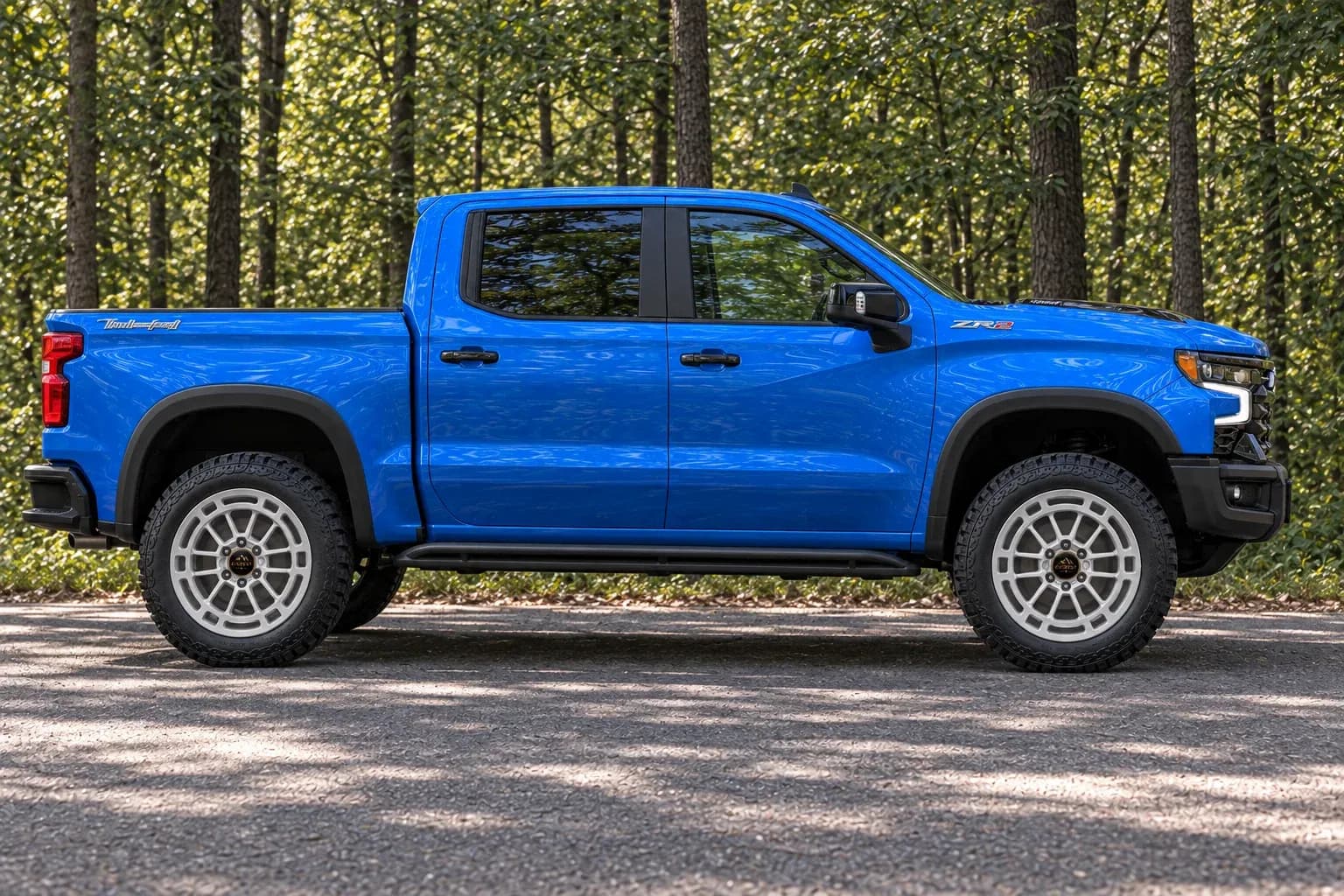 2024 Chevrolet Cheyenne with EW-S-MP-004 wheel, side profile view
